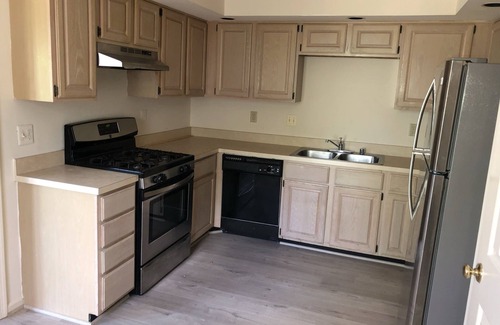 Gaithersburg House | Luxury Townhome for Travelers occupancy in the North I-270 Technology Corridor