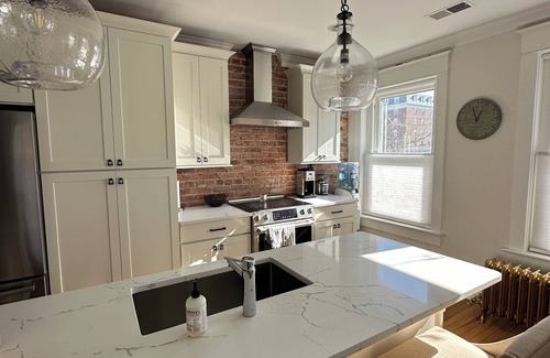 Old Town West House | Luxury townhome in Old town 2 blocks to King Street