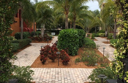 Ole House | Luxury townhome in Ole Resort - Naples FL