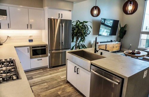 Roseville - Fleet Ridge House | Luxury Townhome in Point Loma walking distance to the Beach