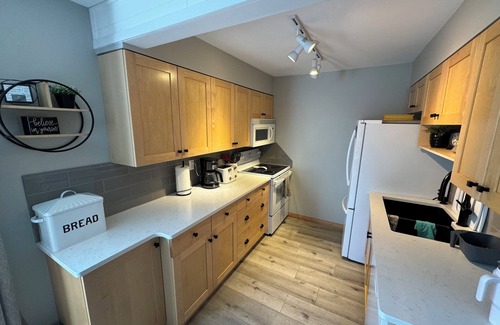 East Kootenay House | Luxury Townhouse - Great for Families - Golf & Ski