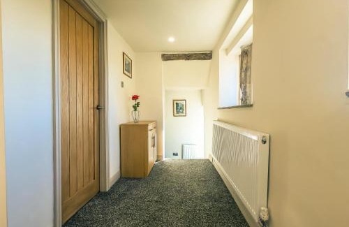 Oldham House | Luxury traditional stone farmhouse in Saddleworth