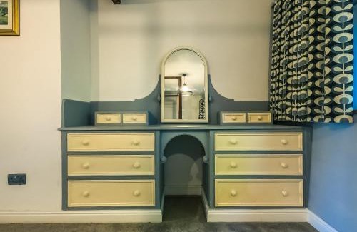 Oldham House | Luxury traditional stone farmhouse in Saddleworth