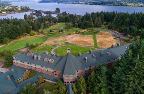 Stevenson Cabin | Luxury Tree House into the Heart of Washington