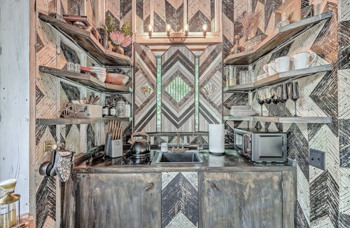 Wadmalaw Island Apartment | Luxury Treehouse. Pets ok,