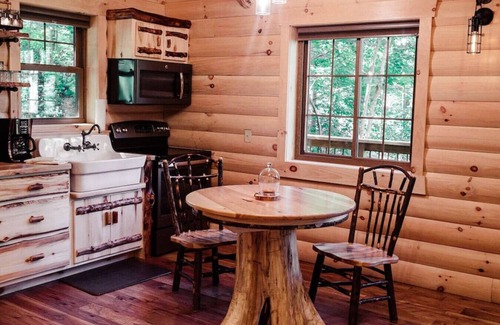 Millersburg Cabin | Luxury Treehouse @ Berlin Woods