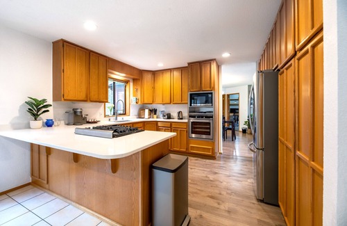 Federal Way House | Luxury Treehouse Retreat | Dash Point State Park at doorstep