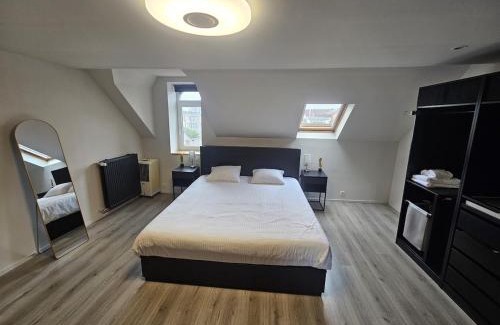 Helmet Apartment | Luxury Triplex Stylish 2BR Apartment in Brussels