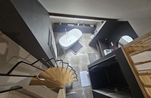 Helmet Apartment | Luxury Triplex Stylish 2BR Apartment in Brussels