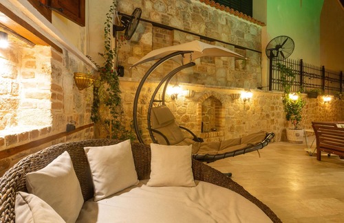 Kaleici Villa | Luxury Triplex Villa with Pool