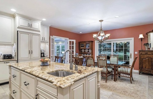 Lake Wales House | Luxury Tropical Florida Getaway - Close to Disney/Universal/Legoland