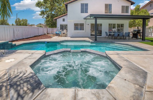 Riverside House | Luxury Tropical Modern Villa Pool Jacuzzi Game Room