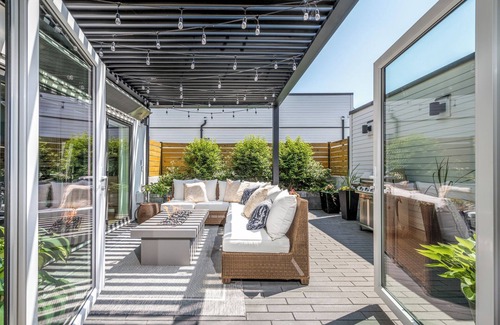 Boundary Bay House | Luxury Tsawwassen Home. Close to Beach and ammenities.