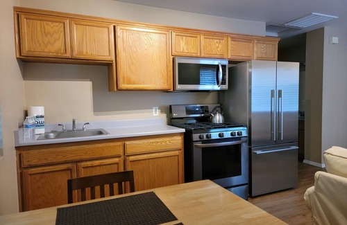 Atascadero Cottage | Luxury Turn-Key Cottage Rental, California Central Coast, Nearby Gym & Pool