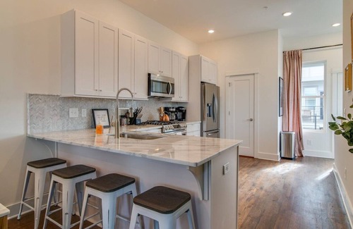 Hillsboro West End House | Luxury Twin Homes with Rooftop Decks