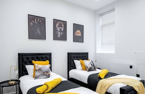 Westcliff-on-Sea Apartment | Luxury Two Bed Apartment in Southend-on-Sea 4