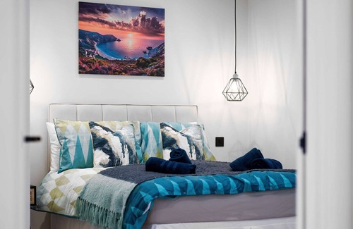 Westcliff-on-Sea Apartment | Luxury Two Bed Apartment in Southend-on-Sea 8