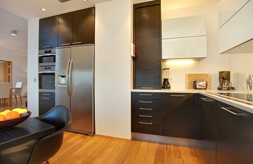 Downtown Apartment | Luxury two bedroom apartment with an ocean view