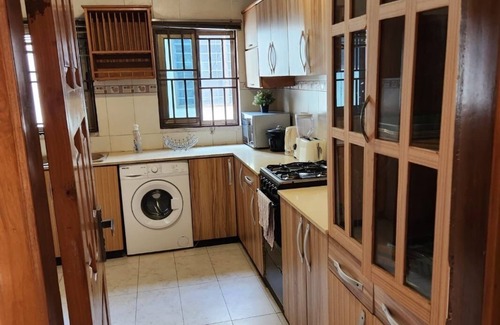 Accra House | Luxury Two bedroom Bungalow in a Quiet Residential Area