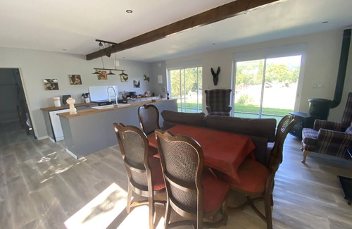 Puy-l'Eveque Cottage | Luxury two-bedroom gite w/pool. Peaceful retreat, surrounded by nature.