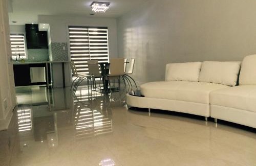 Laval Apartment | Luxury Two Story Villa Unit C