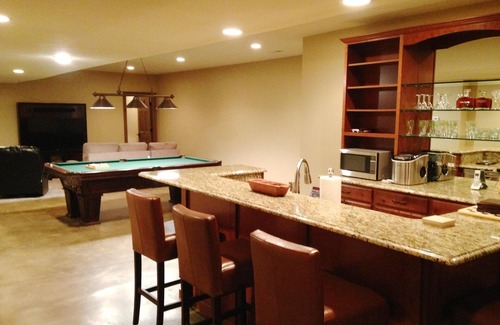 Notre Dame House | Luxury Upscale Home Adjacent To Notre Dame and Warren Golf