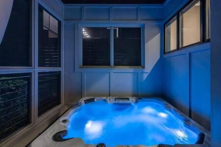 Talbot's Corner House | Luxury Urban Mansion with Rooftop Deck