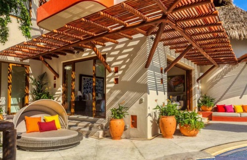 La Cruz de Huanacaxtle House | Luxury Villa Paloma Blanca