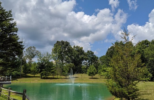 Sharpsburg Cabin | Luxury Vacation and Hunting Cabin with Hot Tub, Game Room, and Pond