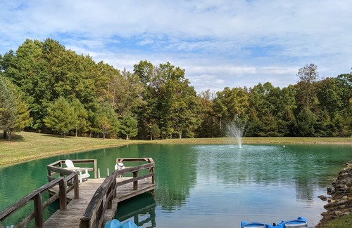 Sharpsburg Cabin | Luxury Vacation and Hunting Cabin with Hot Tub, Game Room, and Pond