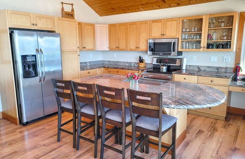 Happy Camp Hideaway House | Luxury Vacation Home on the beach!