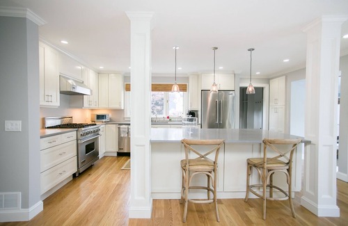 Fifth Ward House | Luxury Vacation Home ~ Pool ~5 Minute Walk to New York Yacht Club or Ft Adams