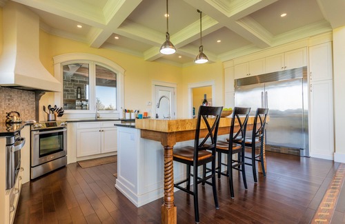 Prince Edward House | Luxury Vacation Rental Home in Prince Edward County Ontario