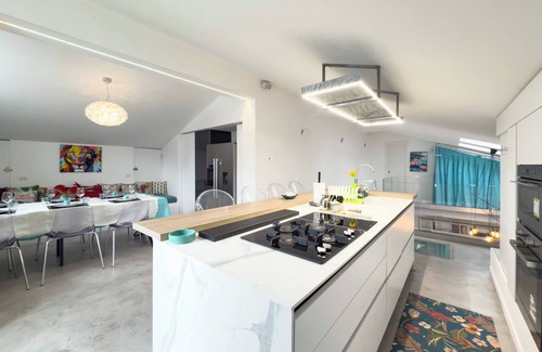 Vatican Apartment | Luxury Vatican Penthouse with 2 terraces & hot-tub