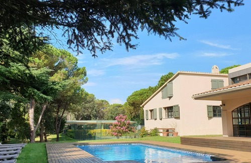 Mont Barbat Villa | Luxury Villa in Costa Brava with Private Pool, Tennis Court, and Saunan