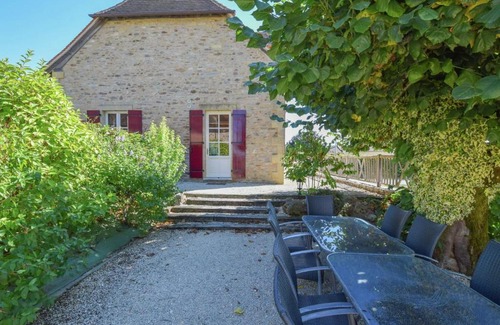 Saint-Medard-d'Excideuil Villa | Luxury villa with heated private pool and beautiful view