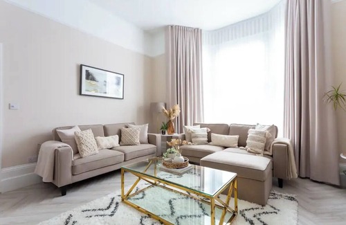 Springfield House | Luxury Victorian Home London