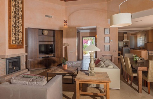 Benalup-Casas Vieja House | "Luxury Villa Malva" with Pool, Wi-Fi, Terrace and Garden