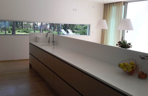Charneca de Caparica e Sobreda Villa | Luxury Villa Within Golf Resort, Pool, Next to Fantastic Beaches