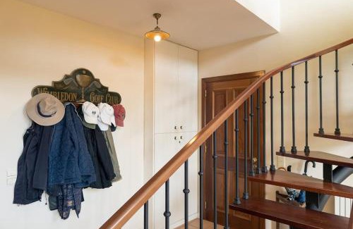 Santo da Serra Villa | Luxury VILLA CAMÉLIA. Mountains, golf, horses, levada walks.