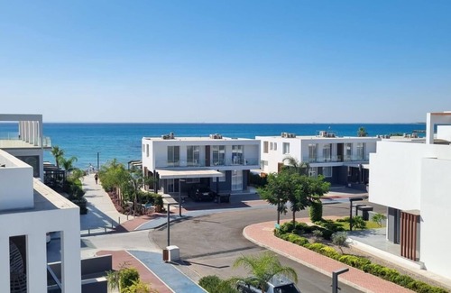 Gastria Villa | LUXURY VILLA 1 MIN WALK TO THE PRIVATE BEACH