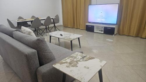 Al Hamra Village Villa | Luxury villa 4 bedroom with pool access
