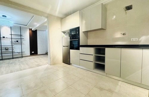 Teshie Villa | Luxury Villa - 4BR/4.5BA - WiFi - 5Min From Labadi Beach/Car+Driver Rental