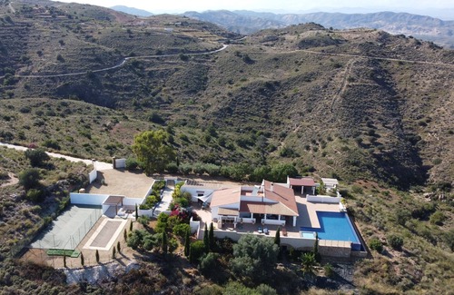 Bedar Villa | Luxury villa 5 bed 3 bath inc separate annex infinity pool/hot tub, games area.