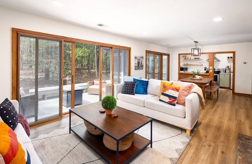 Pine Mountain Villa | Luxury Villa at Callaway Gardens in Beautiful Pine Mountain, GA -Family Friendly
