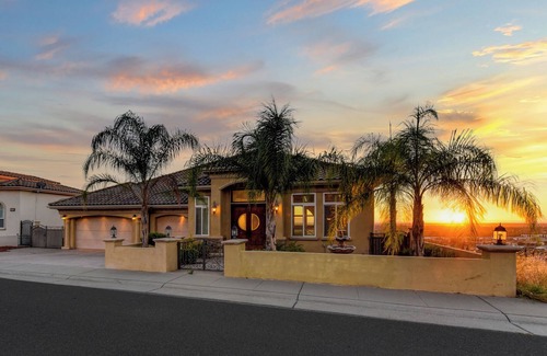 Folsom House | Luxury Villa at Terrazzo Hill