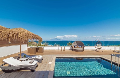 Neromilos Villa | Luxury Villa Cavo Mare Thalassa with pool
