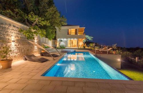 Drobnici Villa | Luxury Villa Crystal Blue