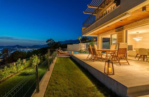 Drobnici Villa | Luxury Villa Crystal Blue