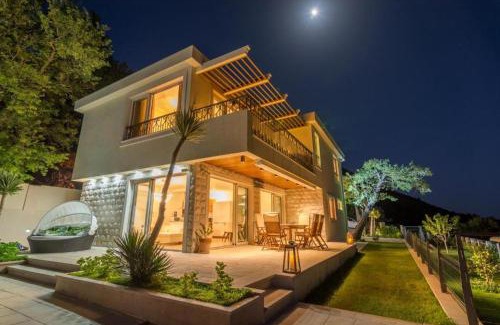 Drobnici Villa | Luxury Villa Crystal Blue
